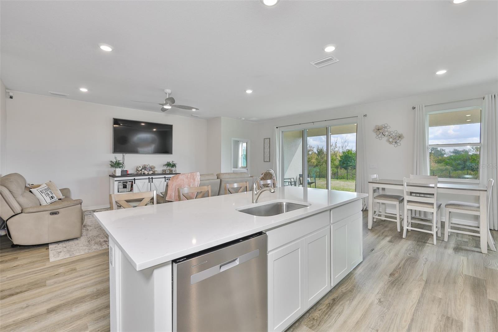 Image 5 of 47 For 5640 Silver Moonlight Drive