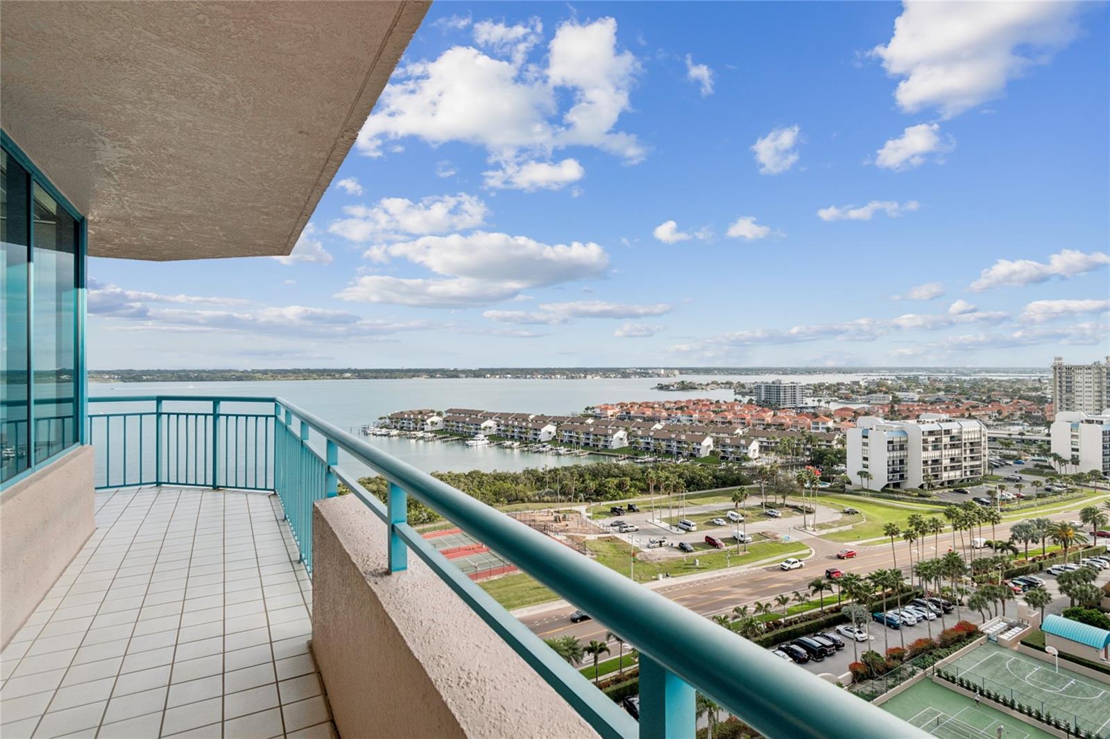 Image 28 of 54 For 1520 Gulf Boulevard 1707