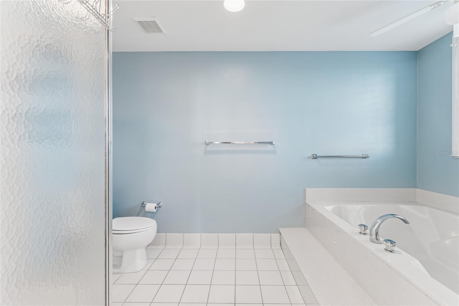 Image 42 of 54 For 1520 Gulf Boulevard 1707