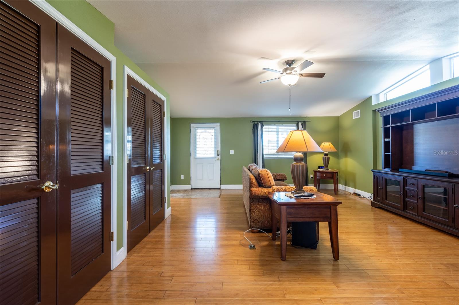 Image 7 of 41 For 21247 San Pablo Drive