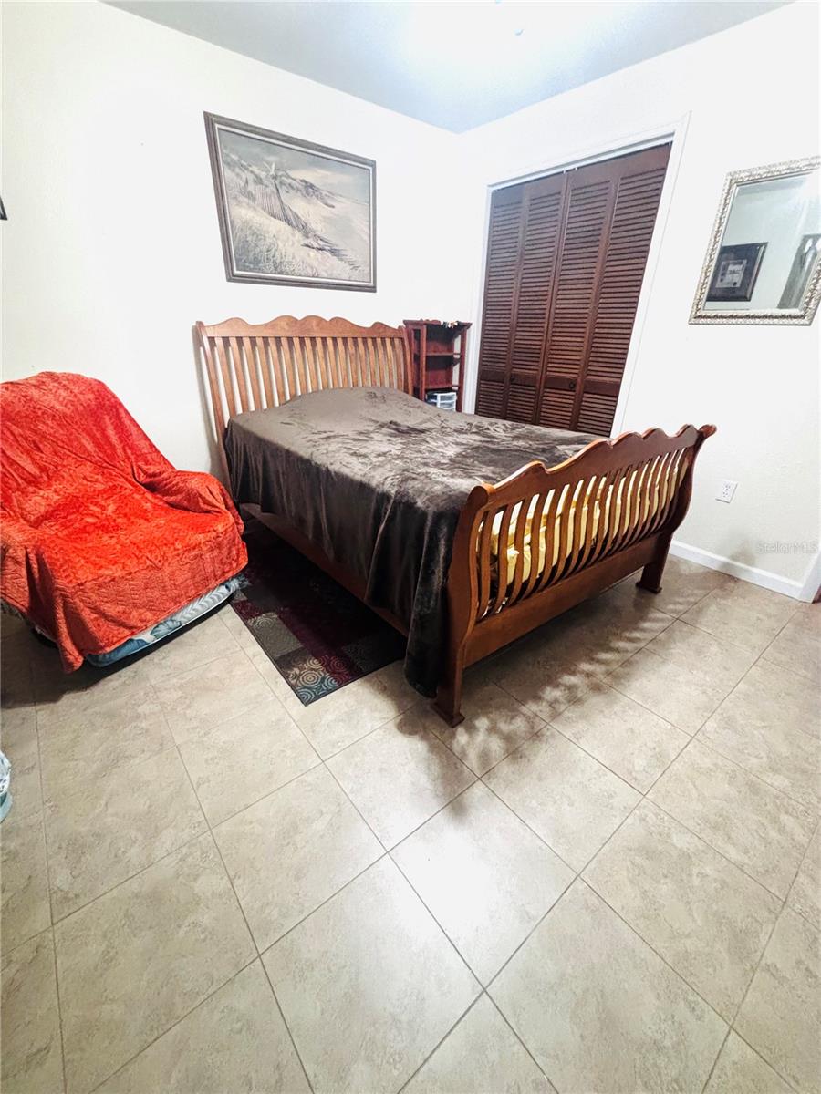 Image 18 of 56 For 37252 Hilltop Drive