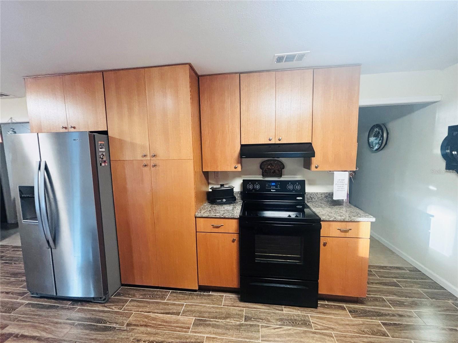 Image 7 of 56 For 37252 Hilltop Drive