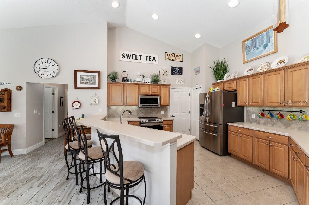 Image 12 of 36 For 19115 98th Loop