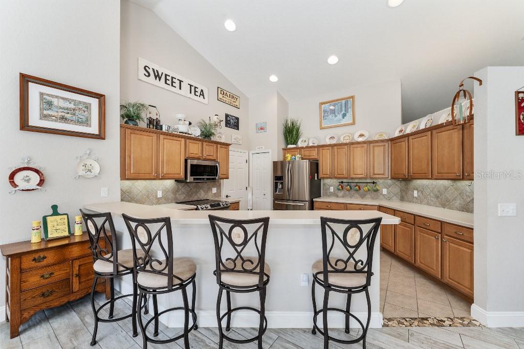 Image 16 of 36 For 19115 98th Loop