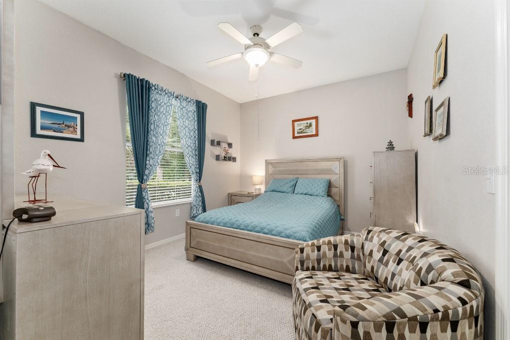 Image 29 of 36 For 19115 98th Loop