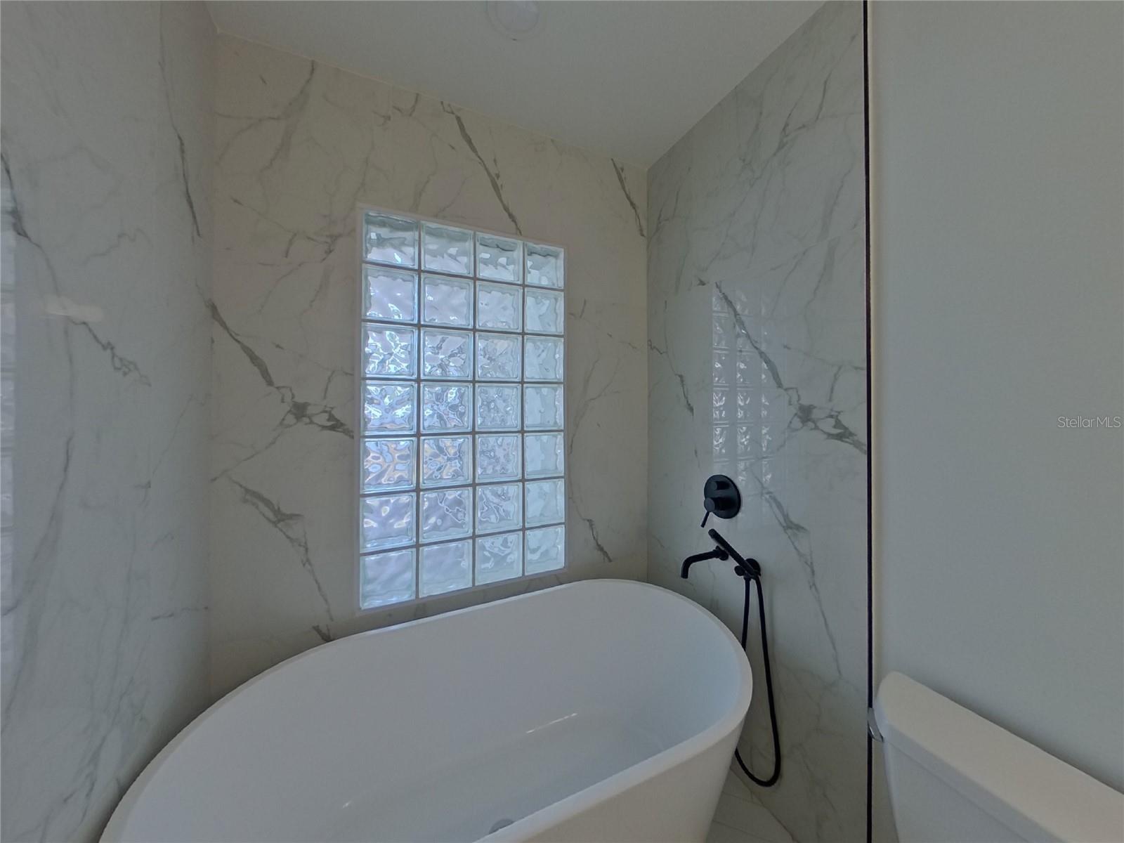 Image 15 of 18 For Address Not Provided