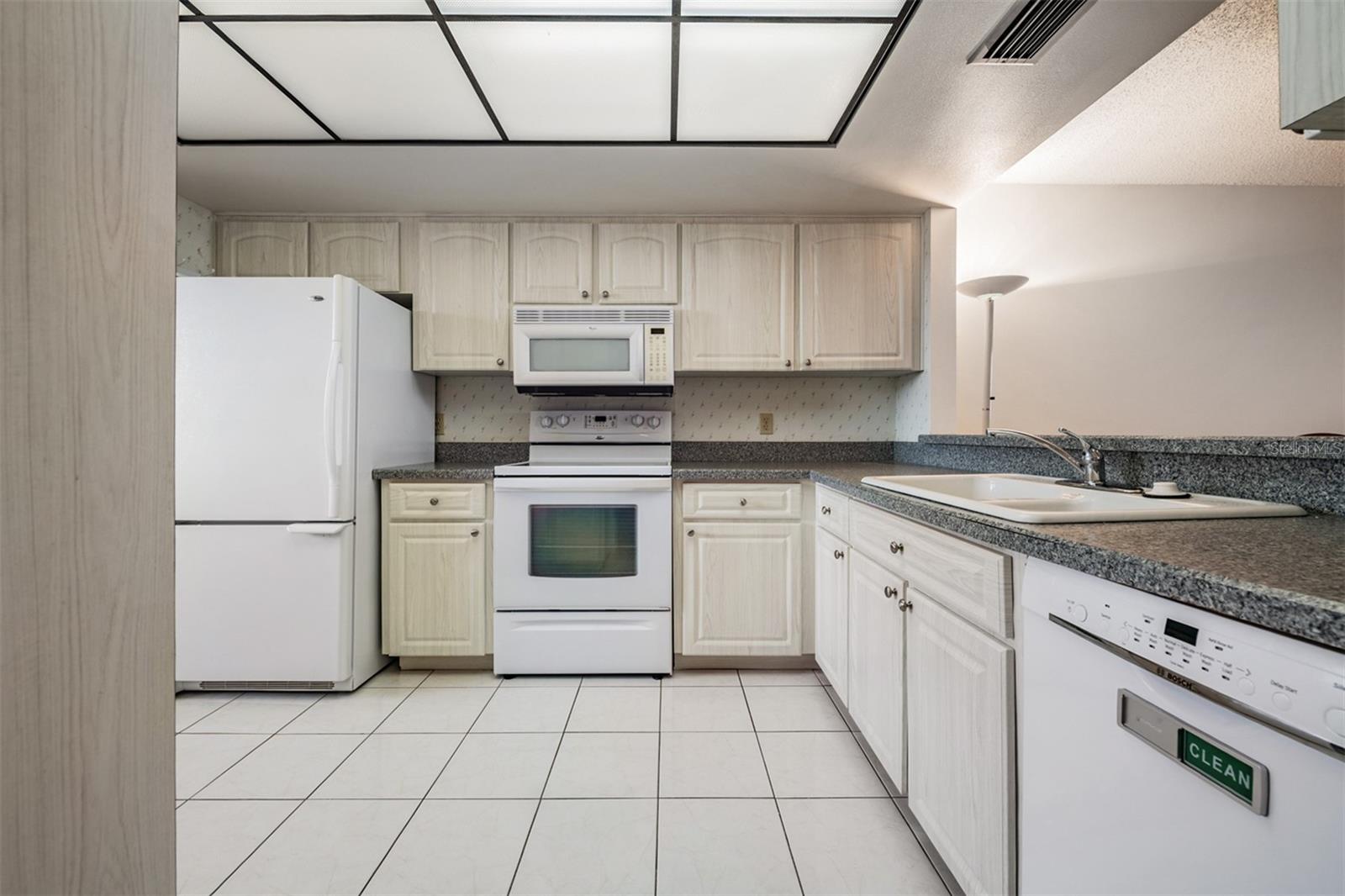 Image 6 of 47 For 11590 Shipwatch Drive 347