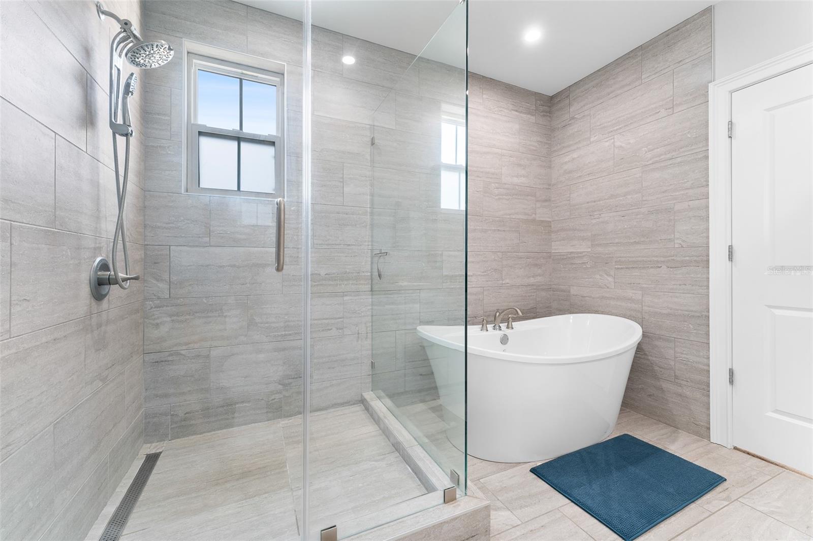 Image 48 of 72 For 310 Habana Avenue 5