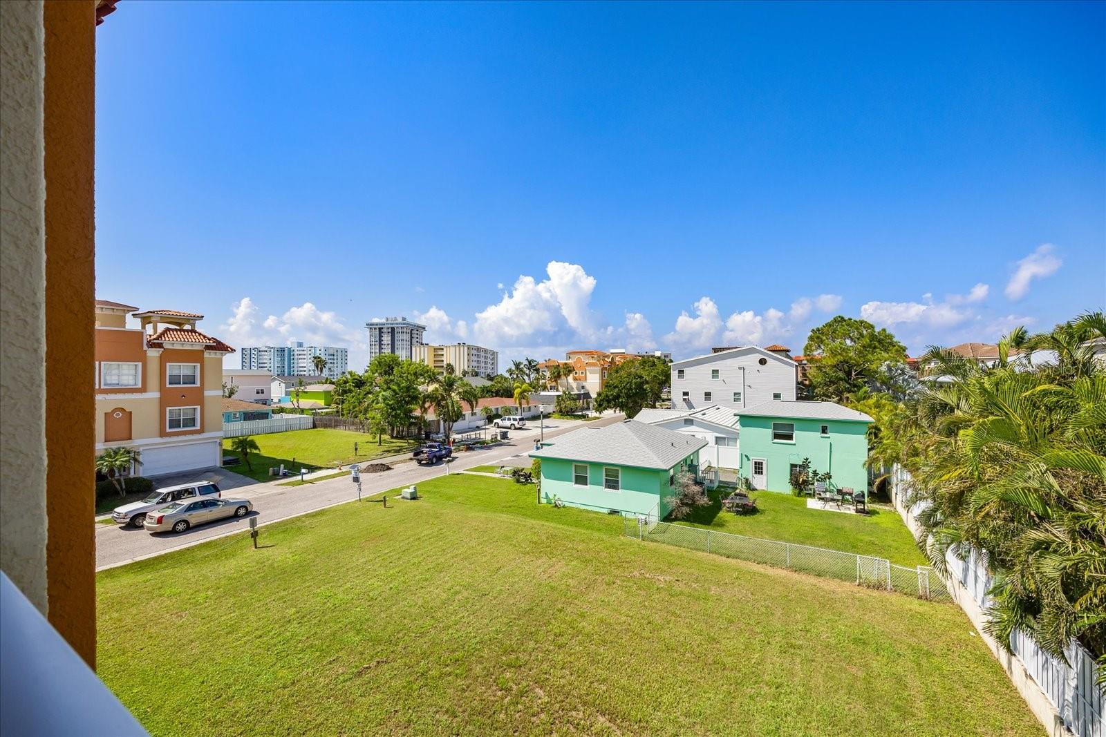 Image 34 of 38 For 136 175th Avenue E