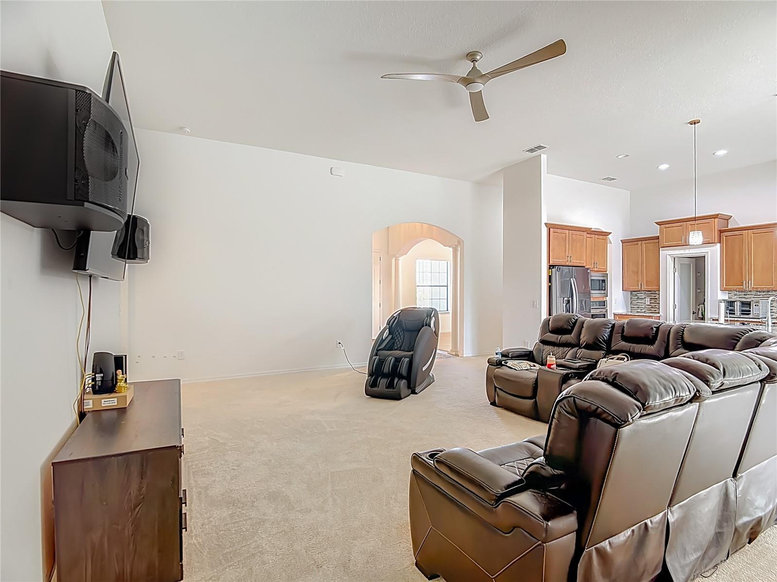 Image 15 of 36 For 4022 Dinner Lake Way