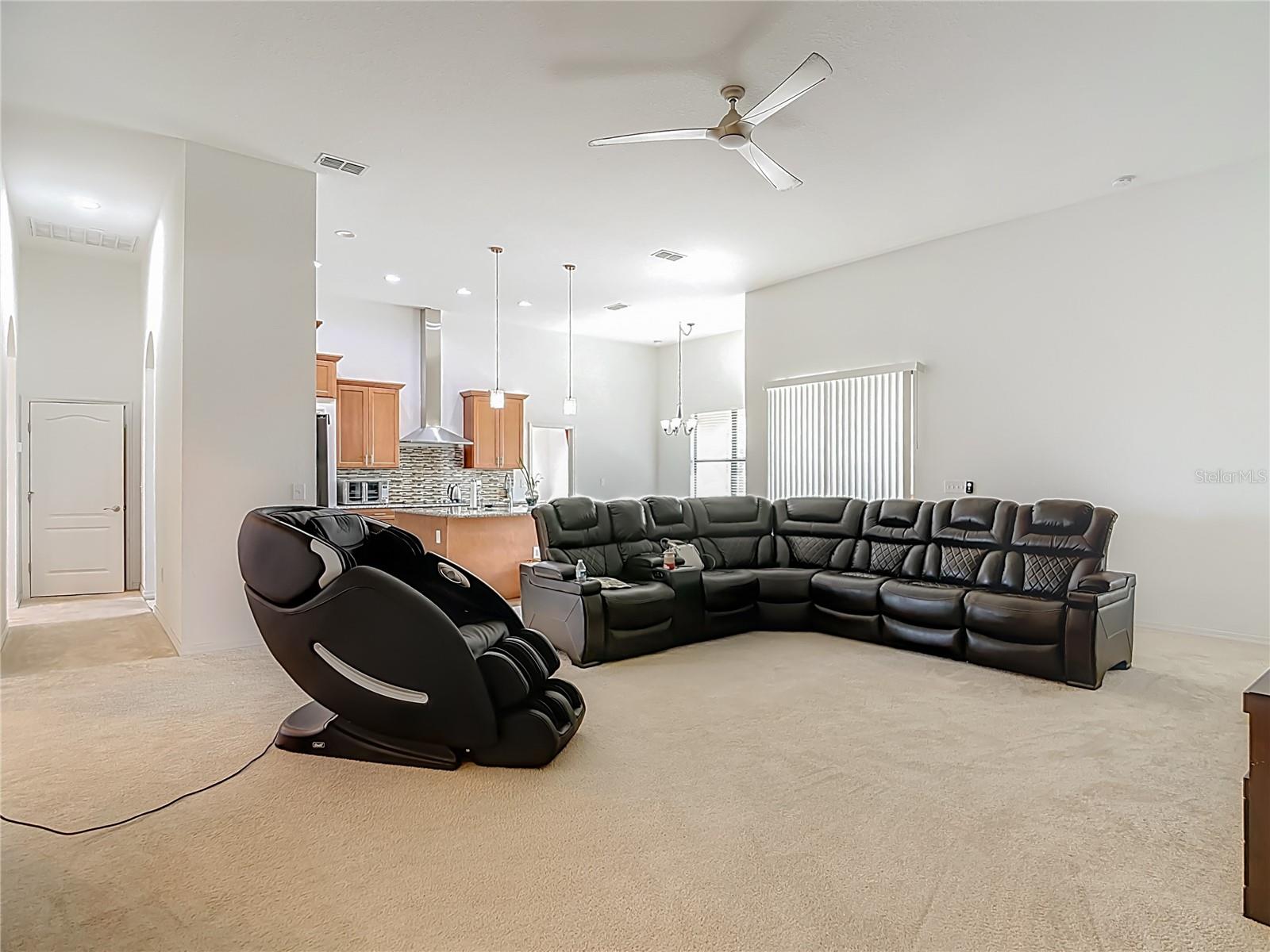 Image 18 of 36 For 4022 Dinner Lake Way