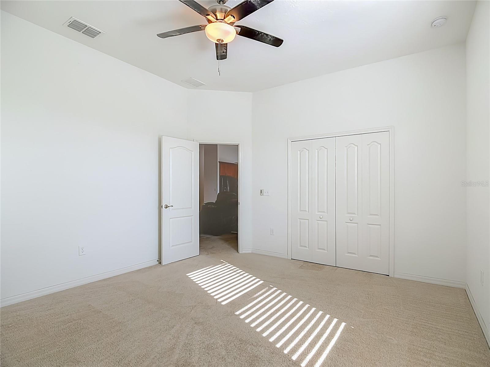 Image 21 of 36 For 4022 Dinner Lake Way