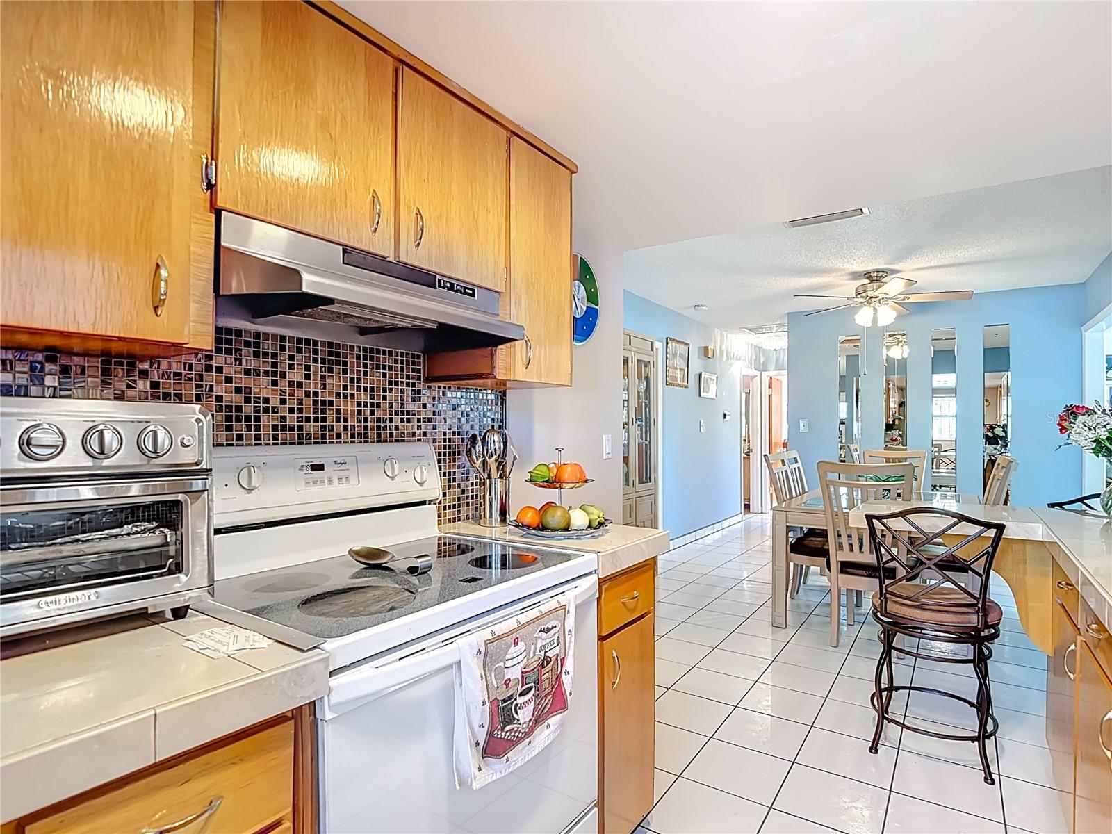 Image 11 of 41 For 3008 Powhatan Avenue