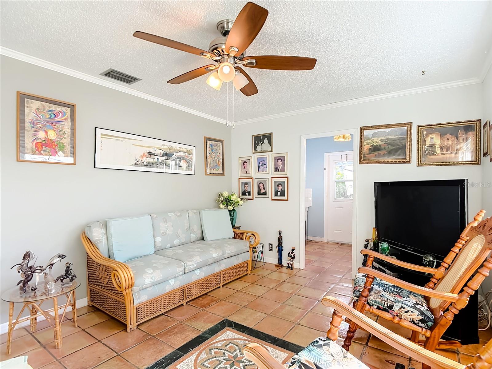 Image 15 of 41 For 3008 Powhatan Avenue