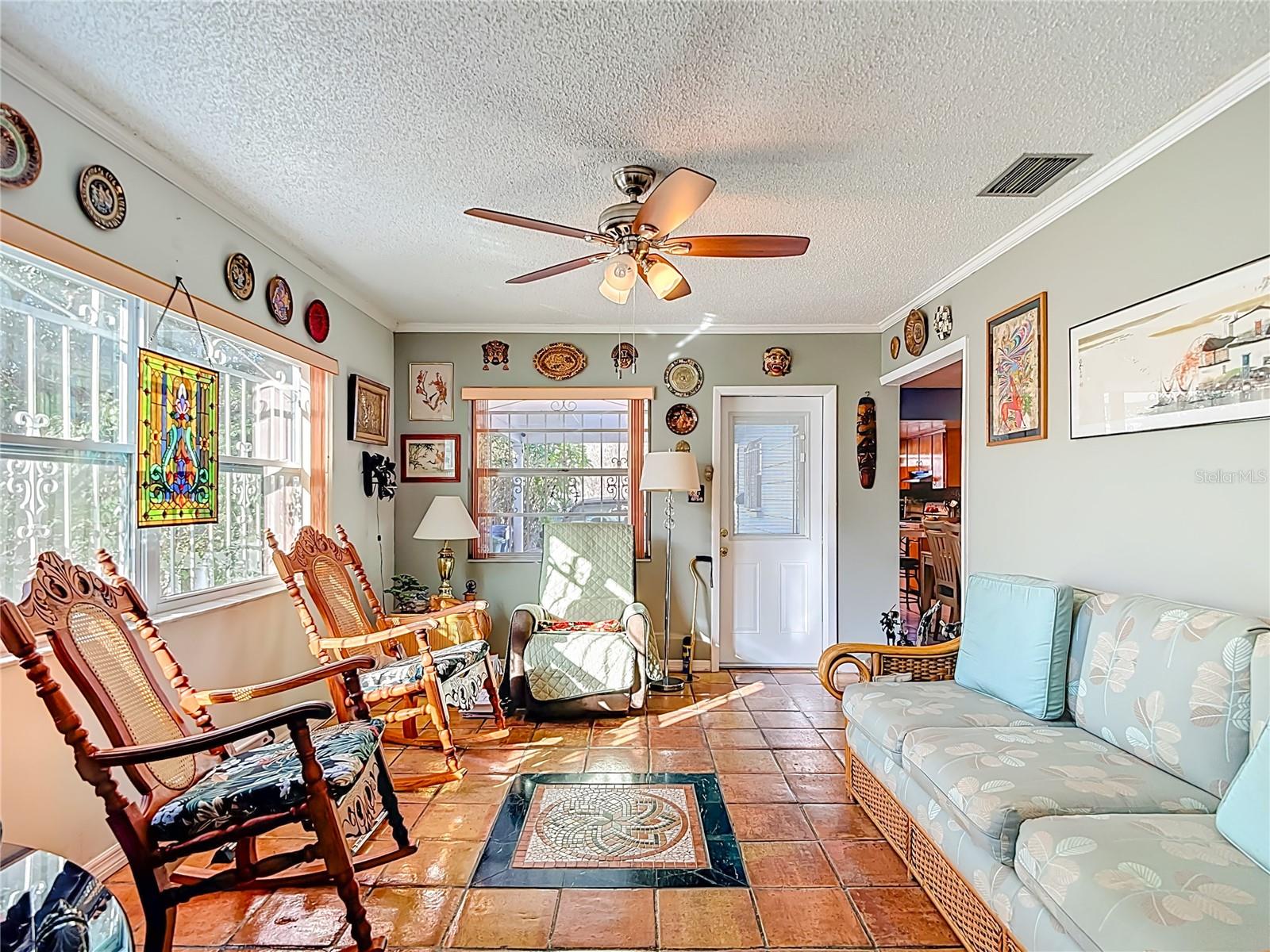 Image 17 of 41 For 3008 Powhatan Avenue