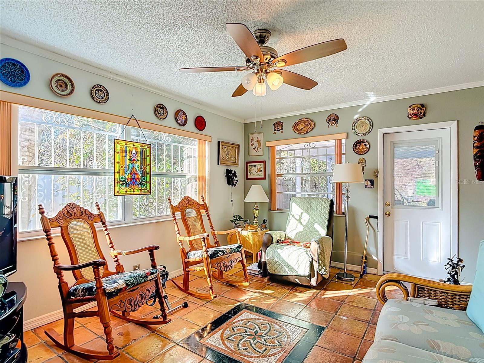 Image 18 of 41 For 3008 Powhatan Avenue