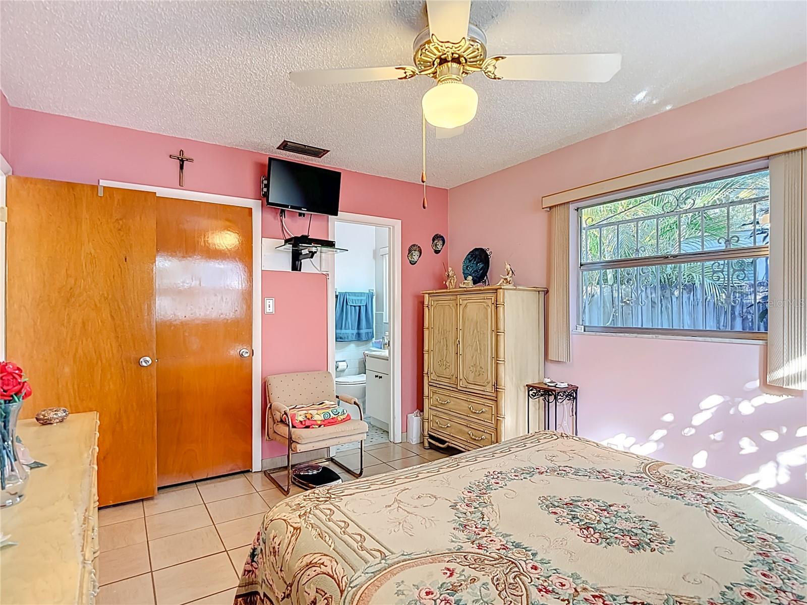 Image 31 of 41 For 3008 Powhatan Avenue