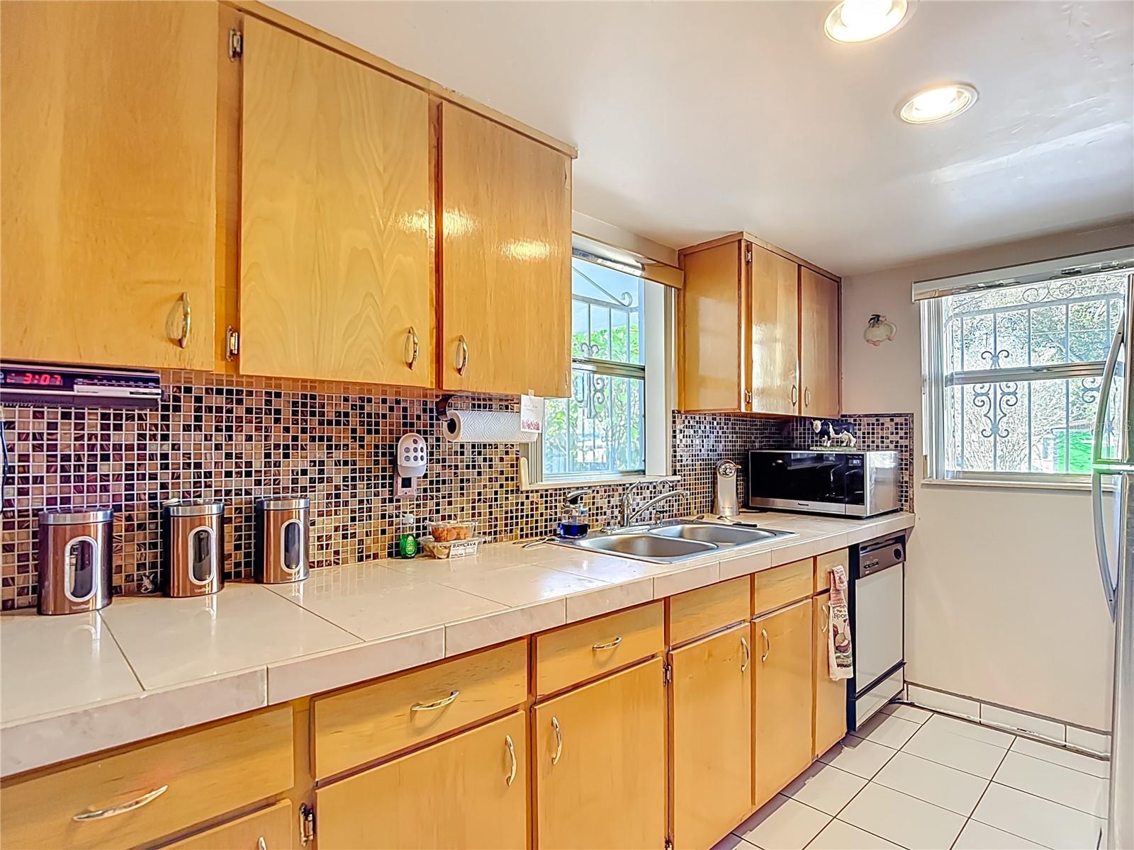 Image 9 of 41 For 3008 Powhatan Avenue