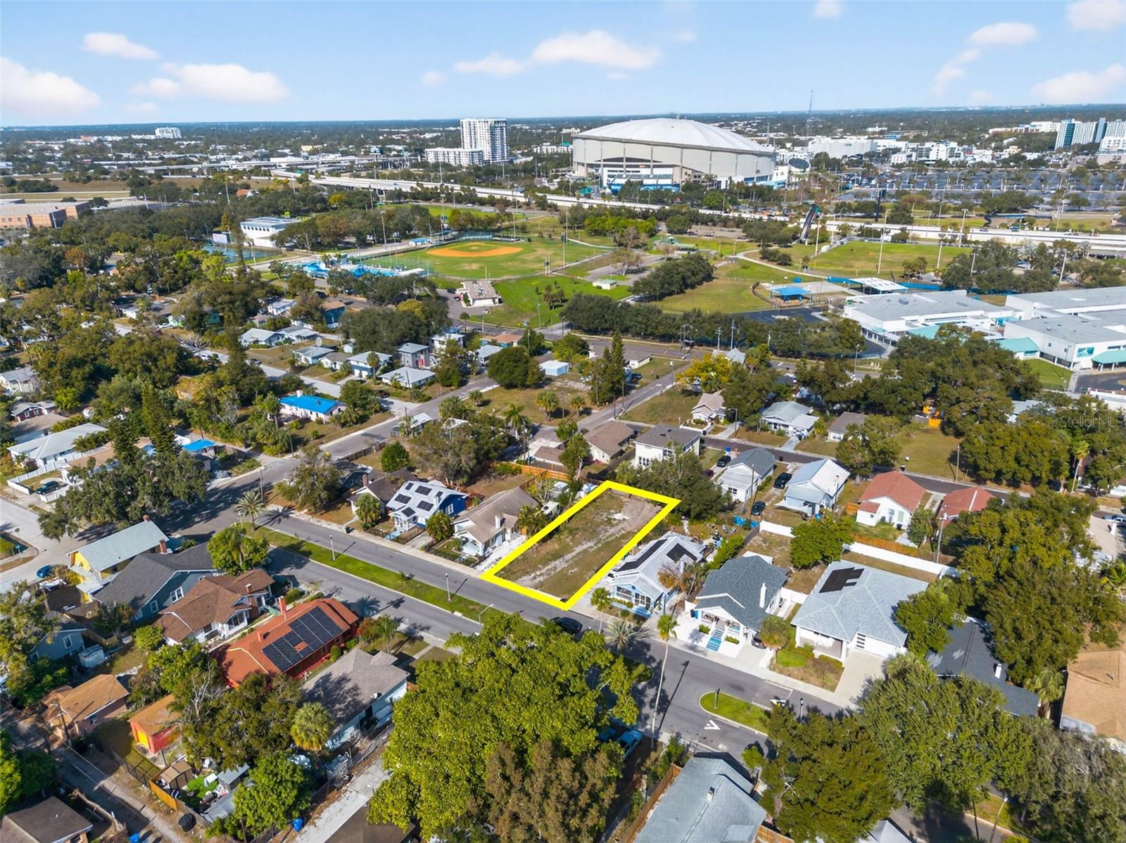 Image 3 of 6 For 1107 9th Avenue S