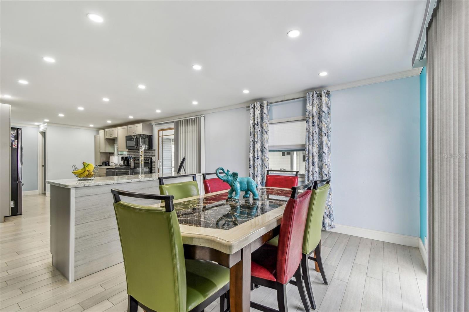 Image 13 of 73 For 12651 Seminole Boulevard 2c