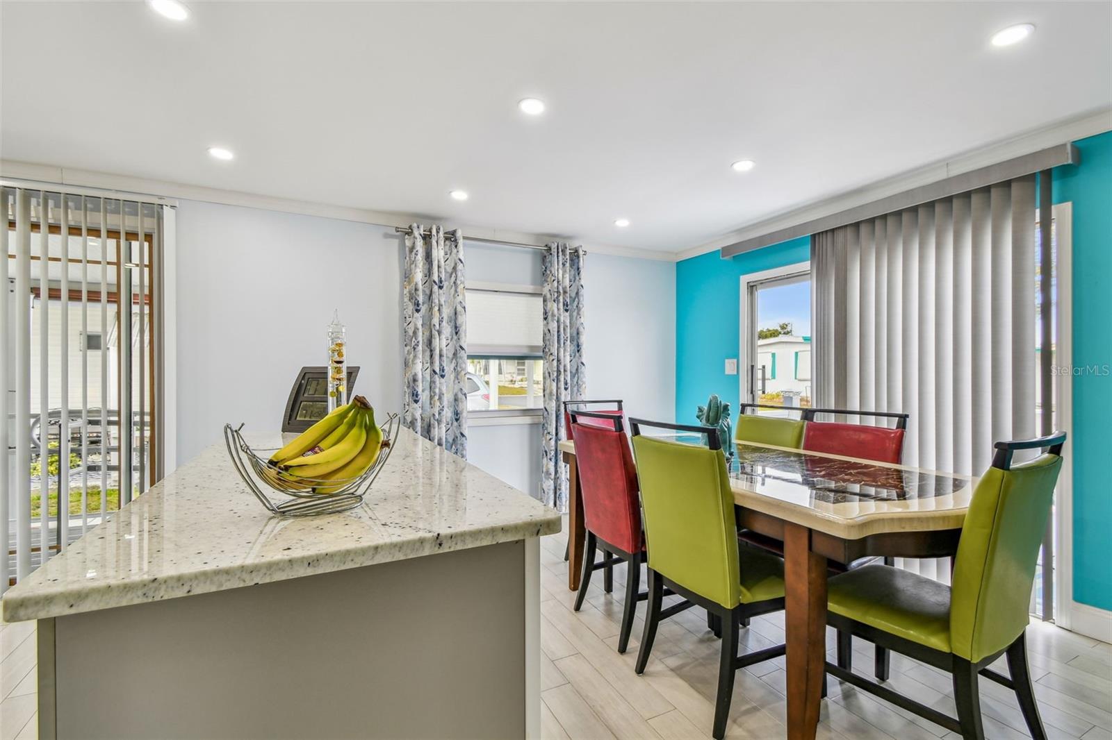 Image 15 of 73 For 12651 Seminole Boulevard 2c