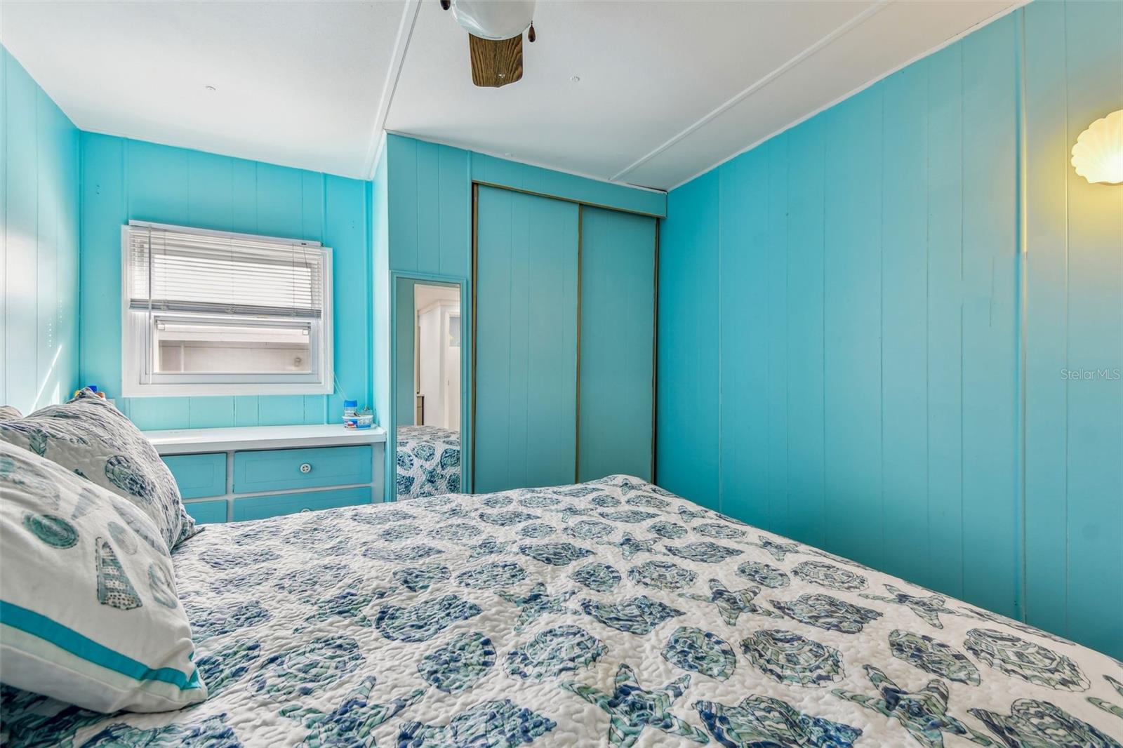 Image 23 of 73 For 12651 Seminole Boulevard 2c