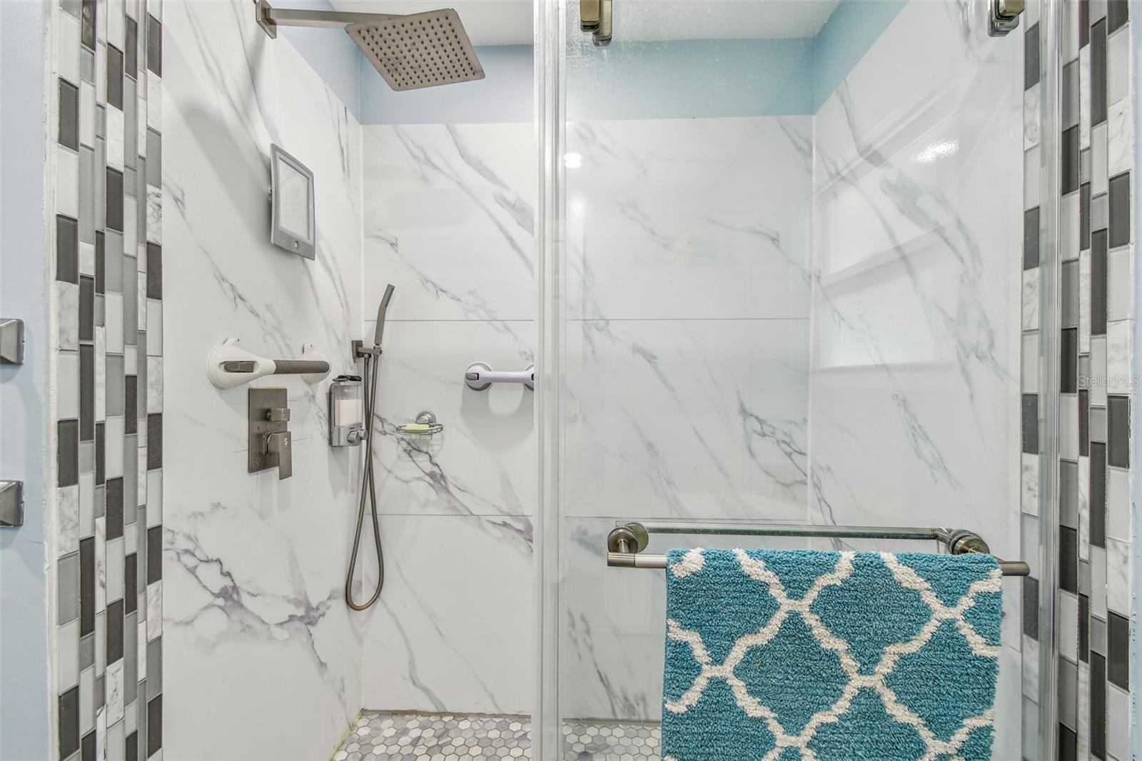 Image 28 of 73 For 12651 Seminole Boulevard 2c