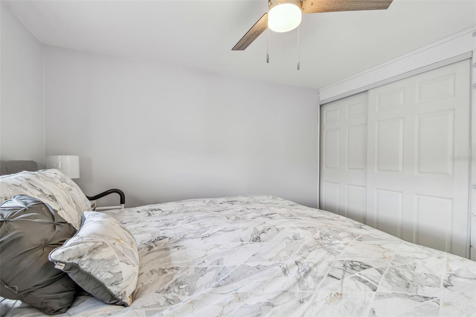 Image 31 of 73 For 12651 Seminole Boulevard 2c