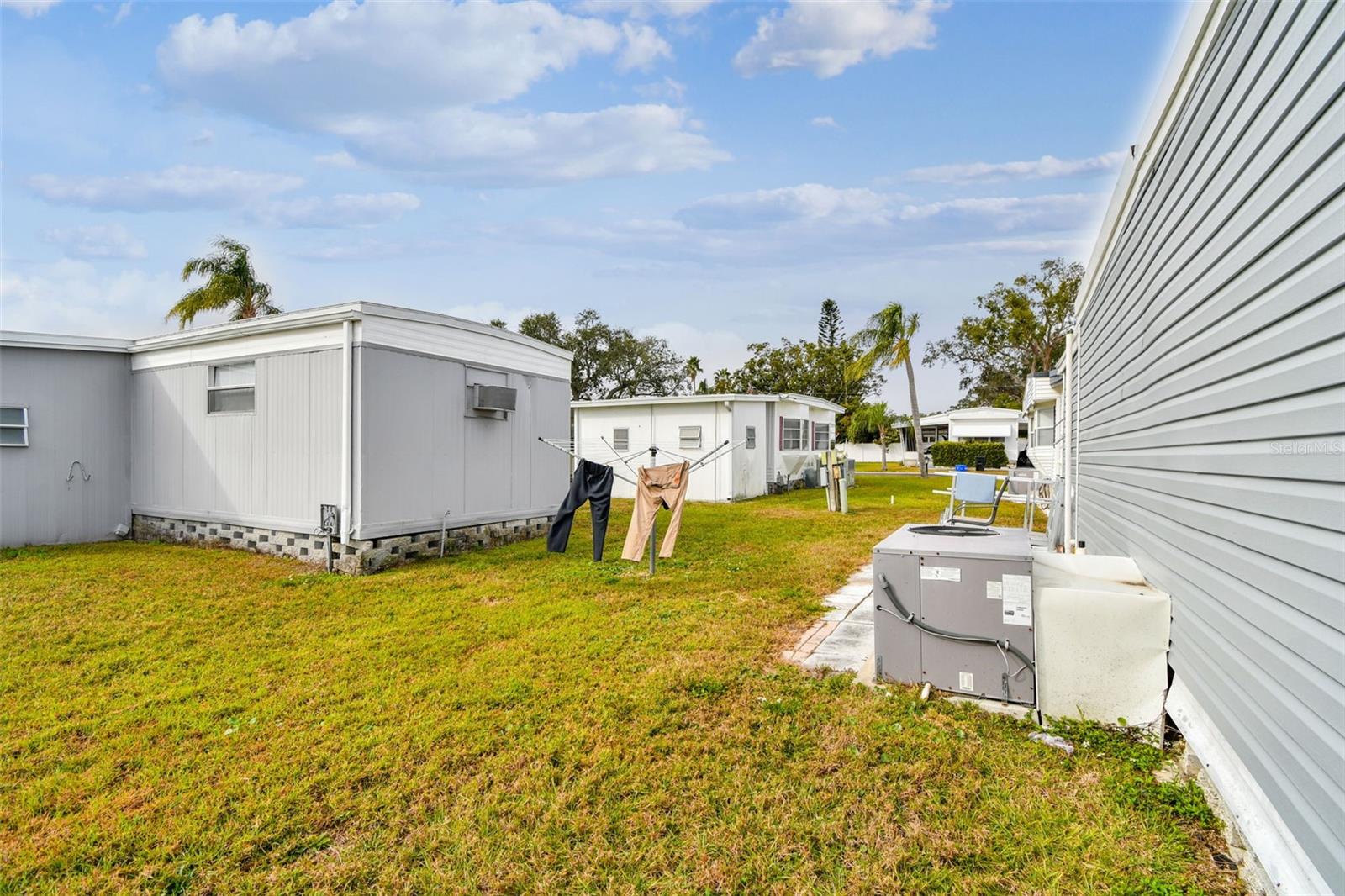 Image 35 of 73 For 12651 Seminole Boulevard 2c