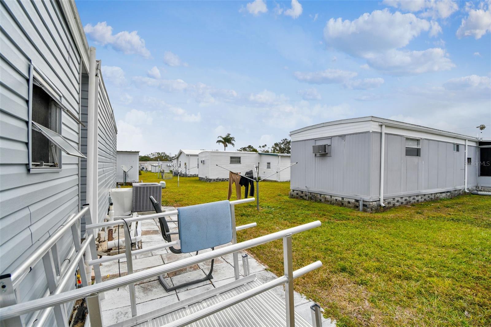 Image 36 of 73 For 12651 Seminole Boulevard 2c