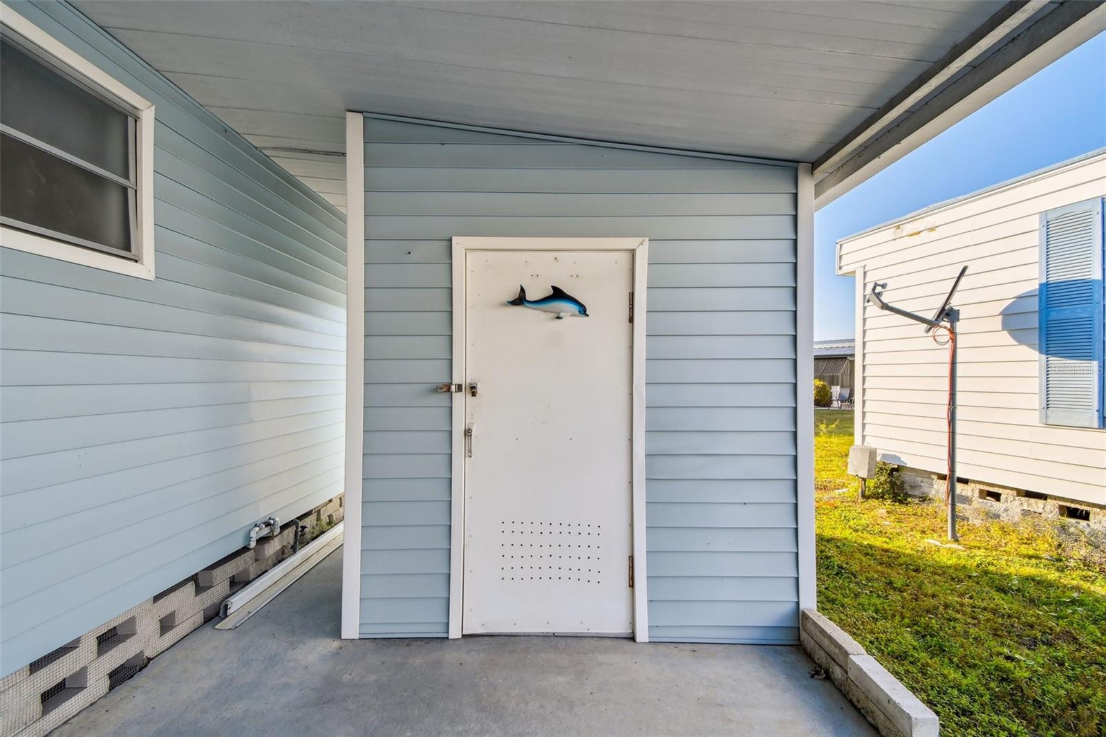 Image 37 of 73 For 12651 Seminole Boulevard 2c