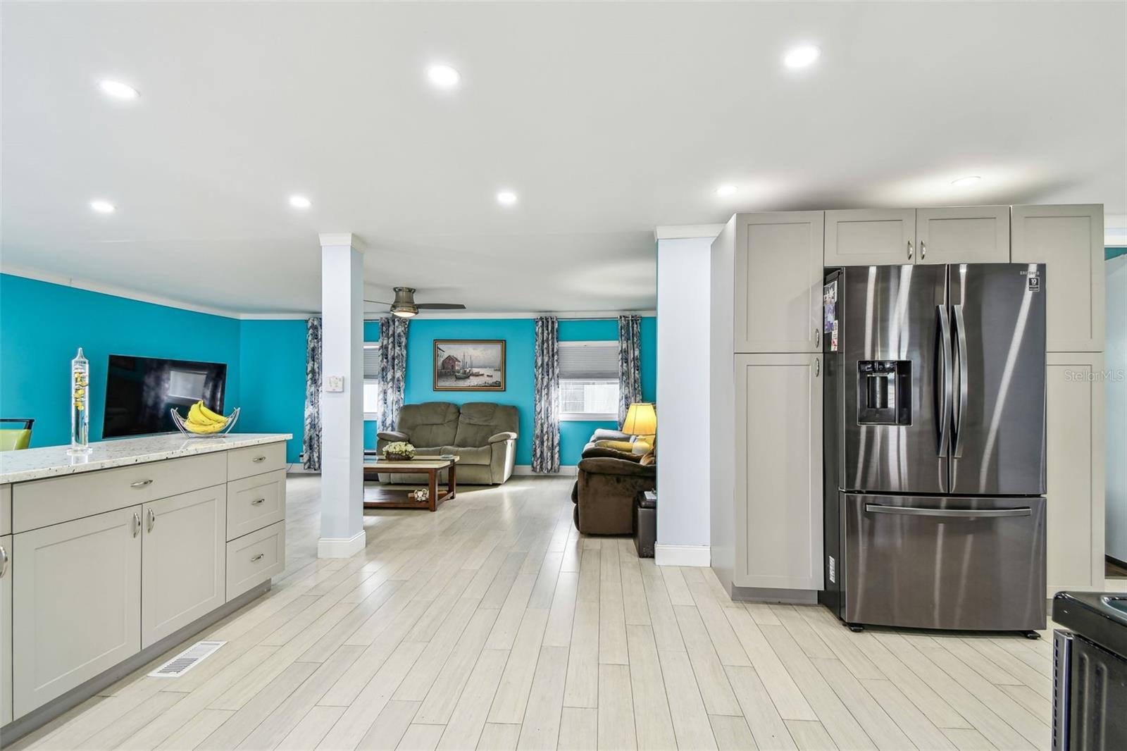 Image 7 of 73 For 12651 Seminole Boulevard 2c