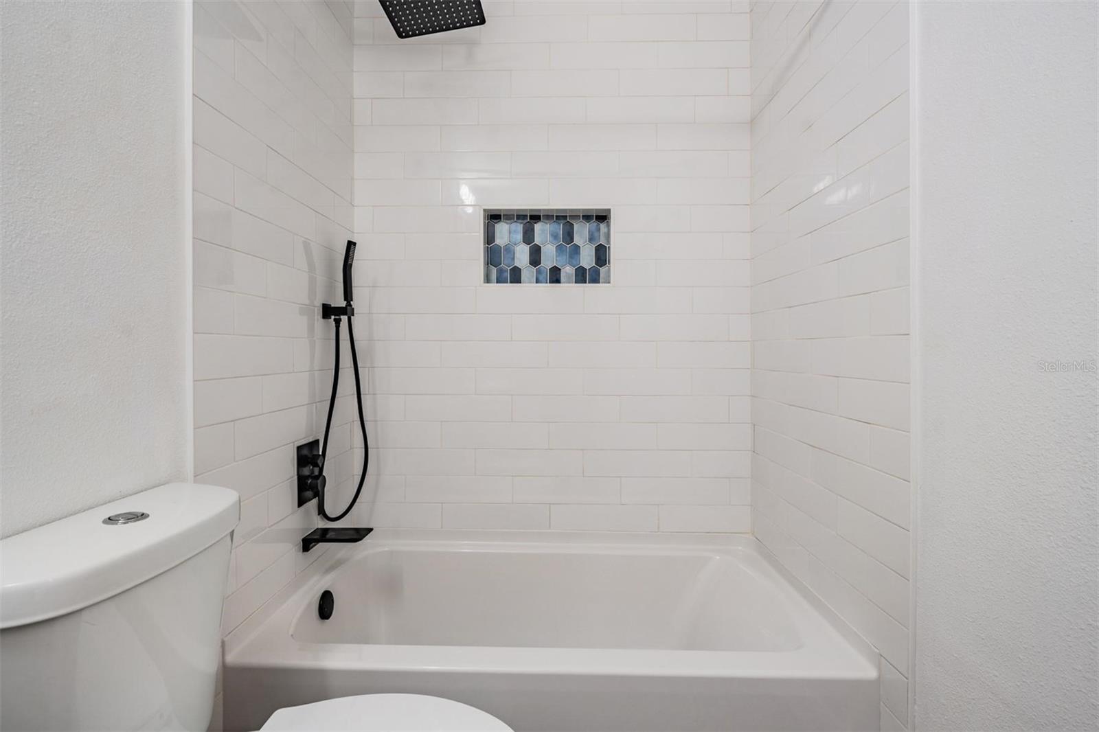 Image 16 of 34 For 404 Regal Park Drive