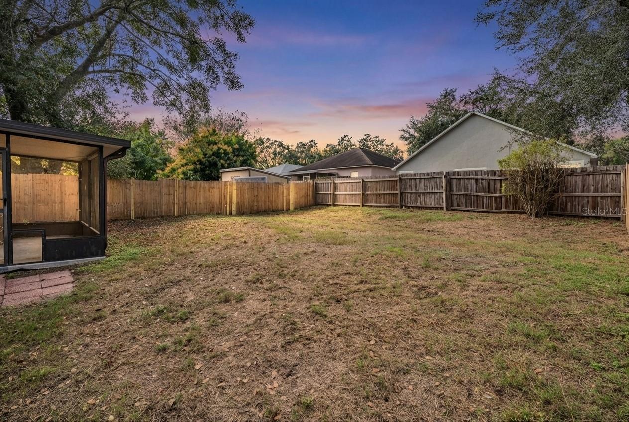 Image 23 of 34 For 404 Regal Park Drive