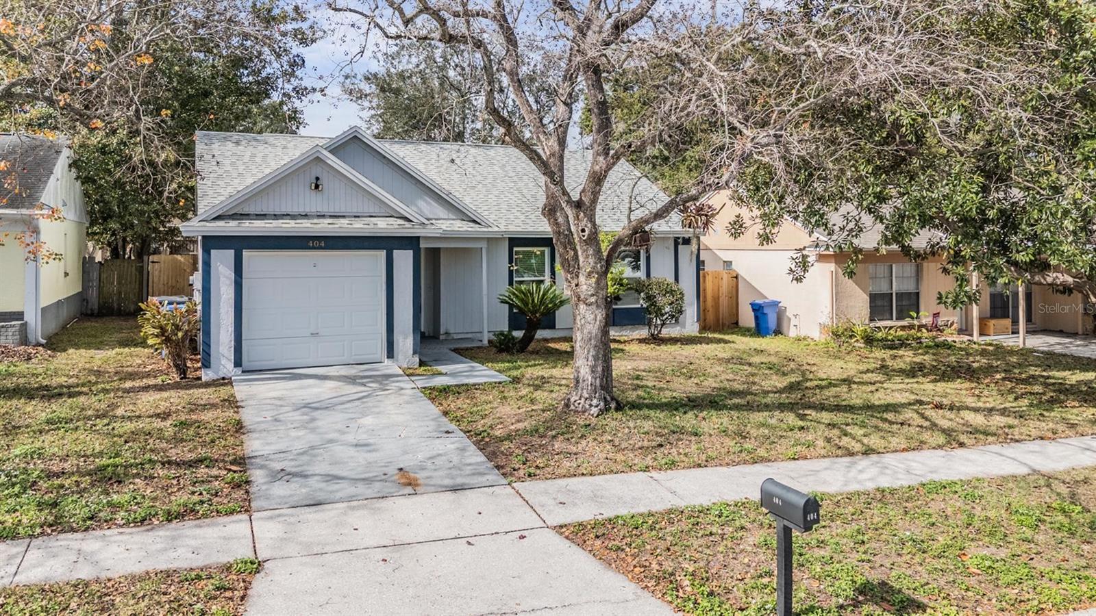 Image 25 of 34 For 404 Regal Park Drive