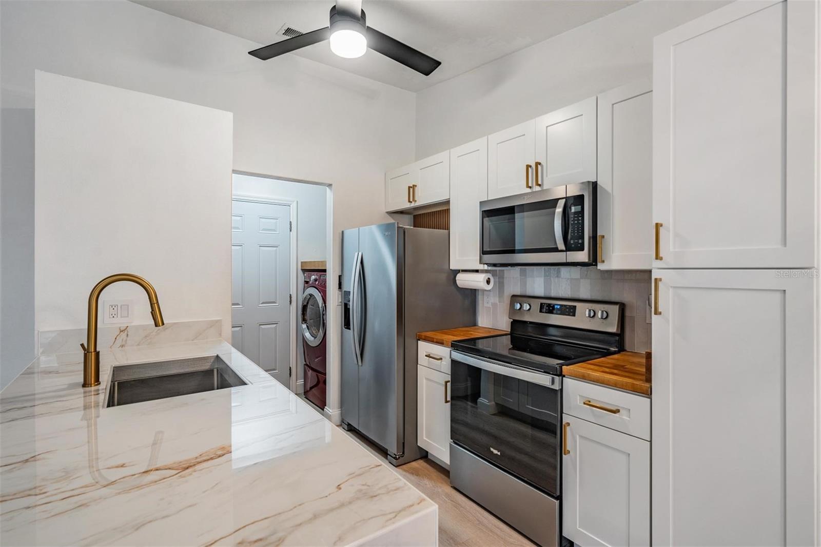 Image 8 of 34 For 404 Regal Park Drive