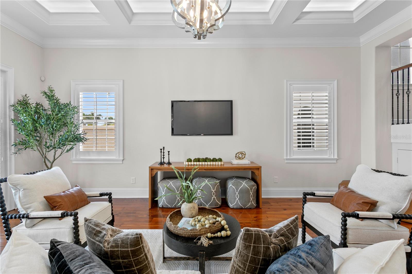 Listing photo id 29 for 5905 Beacon Shores Street