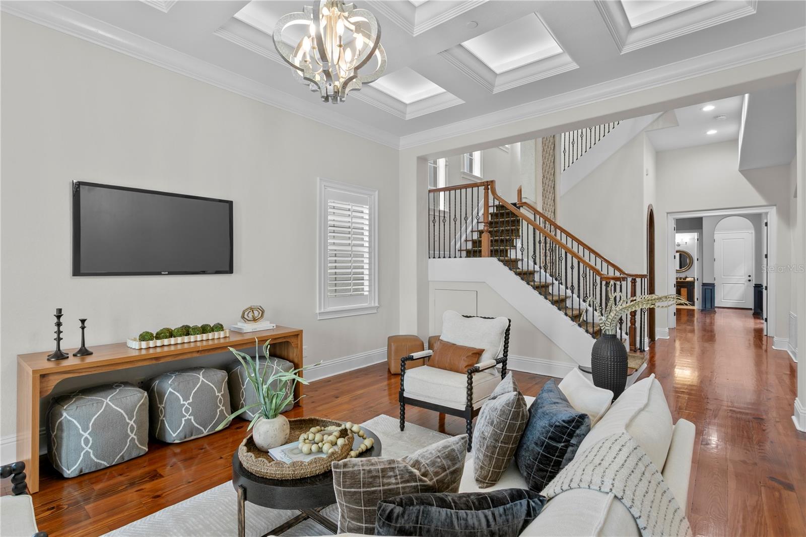 Listing photo id 30 for 5905 Beacon Shores Street