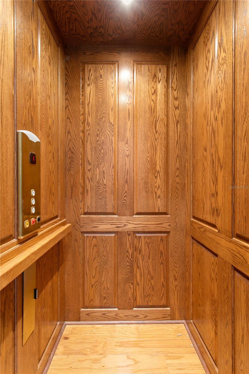 Listing photo id 36 for 5905 Beacon Shores Street