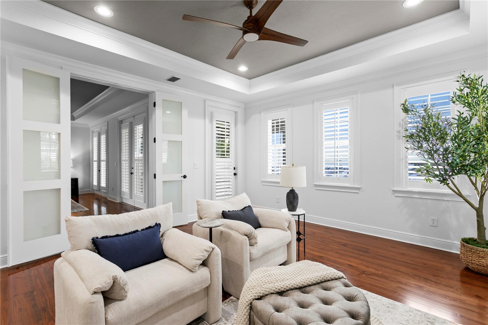 Listing photo id 41 for 5905 Beacon Shores Street