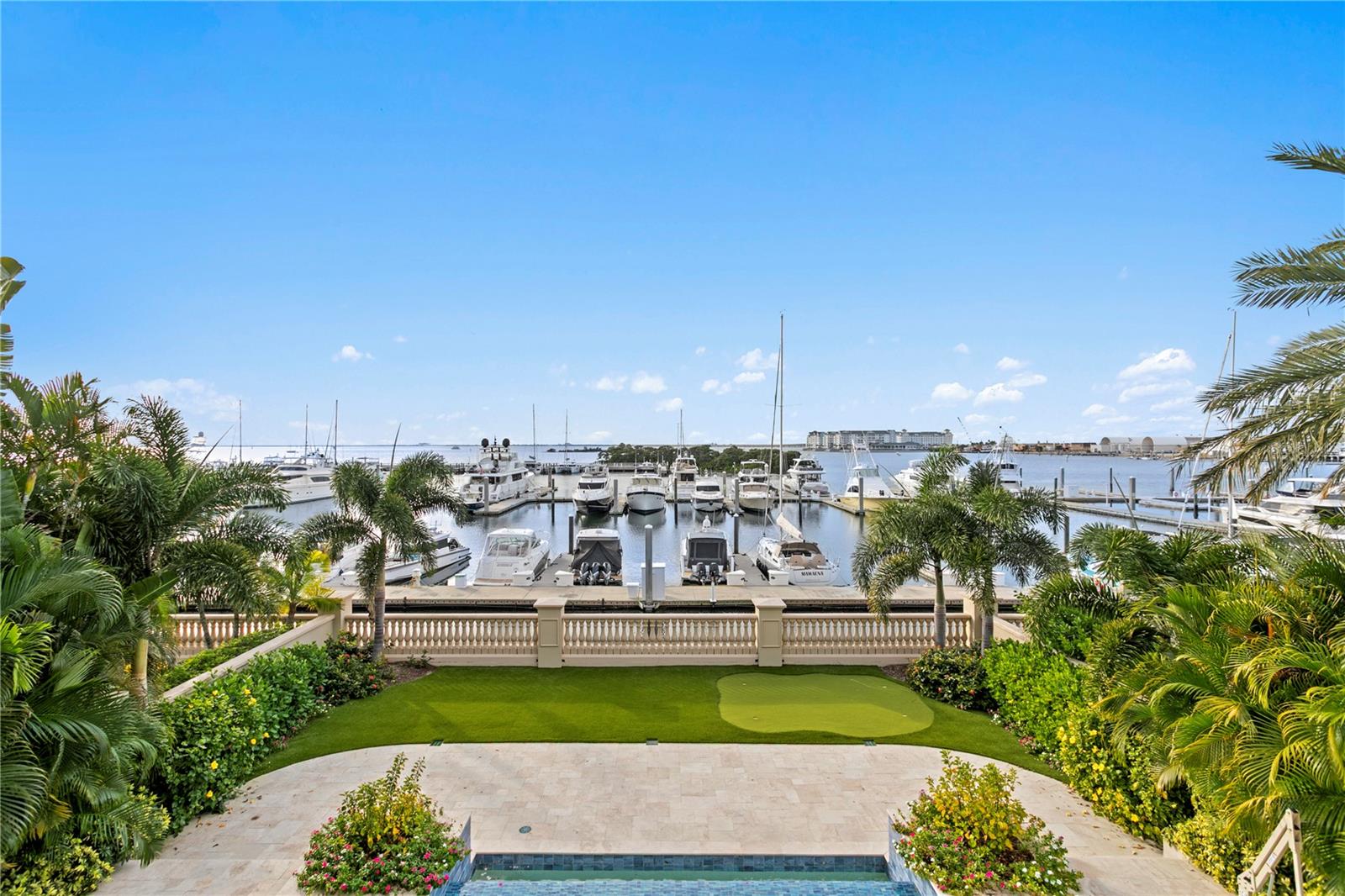 Listing photo id 45 for 5905 Beacon Shores Street