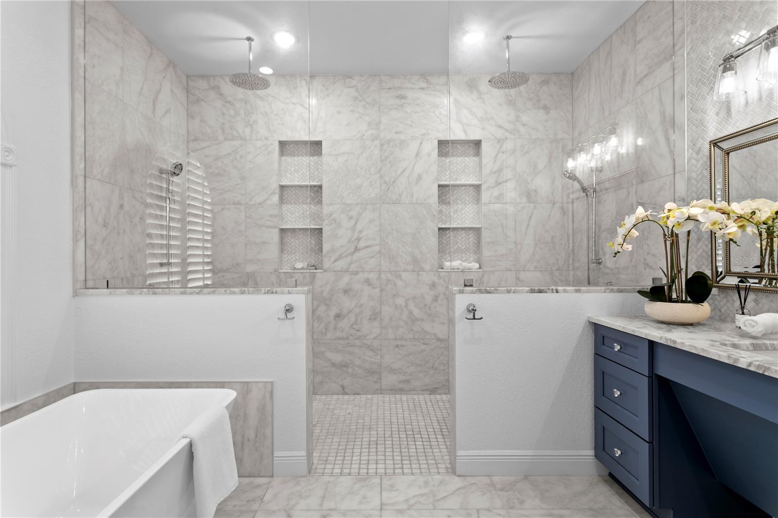 Listing photo id 51 for 5905 Beacon Shores Street