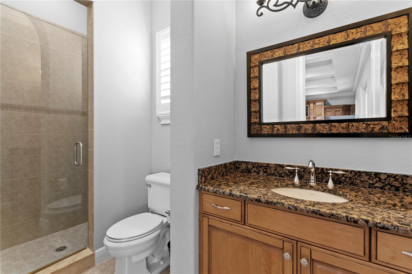 Listing photo id 71 for 5905 Beacon Shores Street