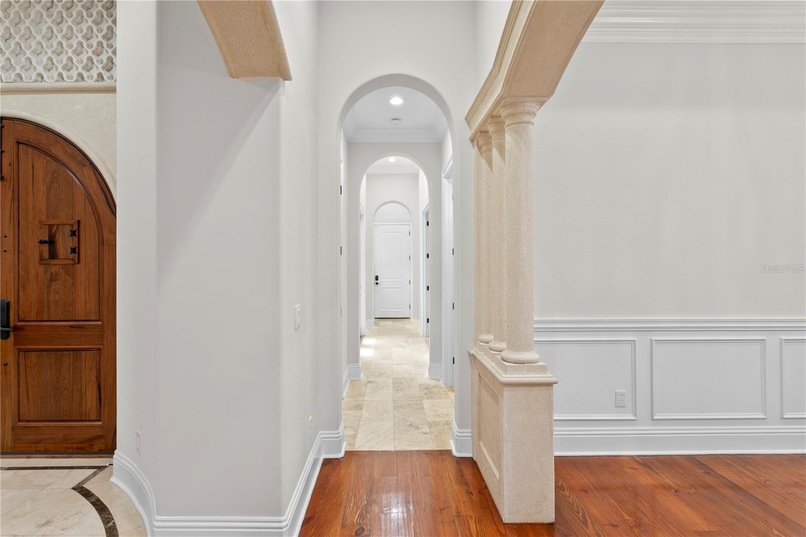 Listing photo id 72 for 5905 Beacon Shores Street