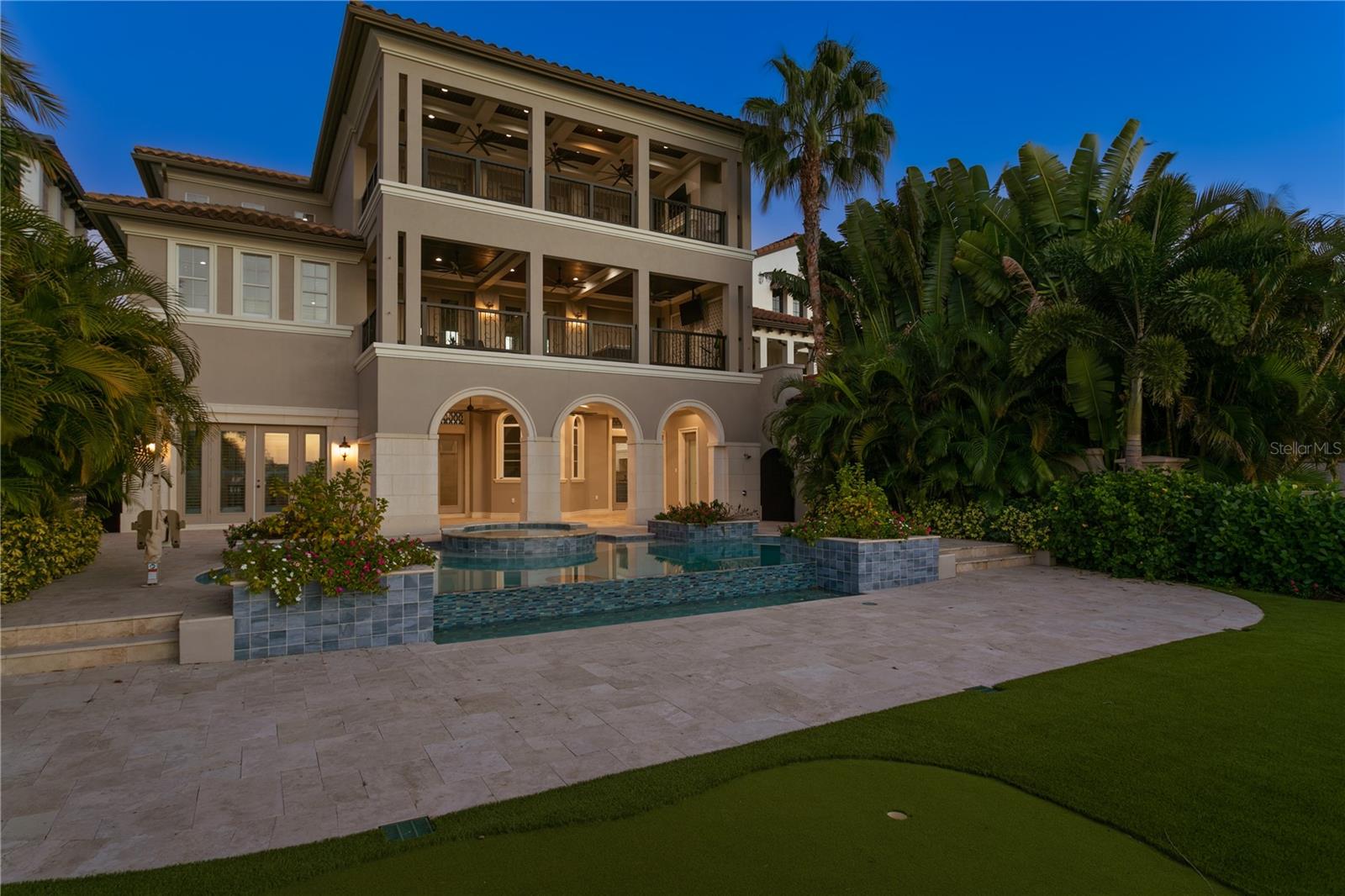 Listing photo id 88 for 5905 Beacon Shores Street