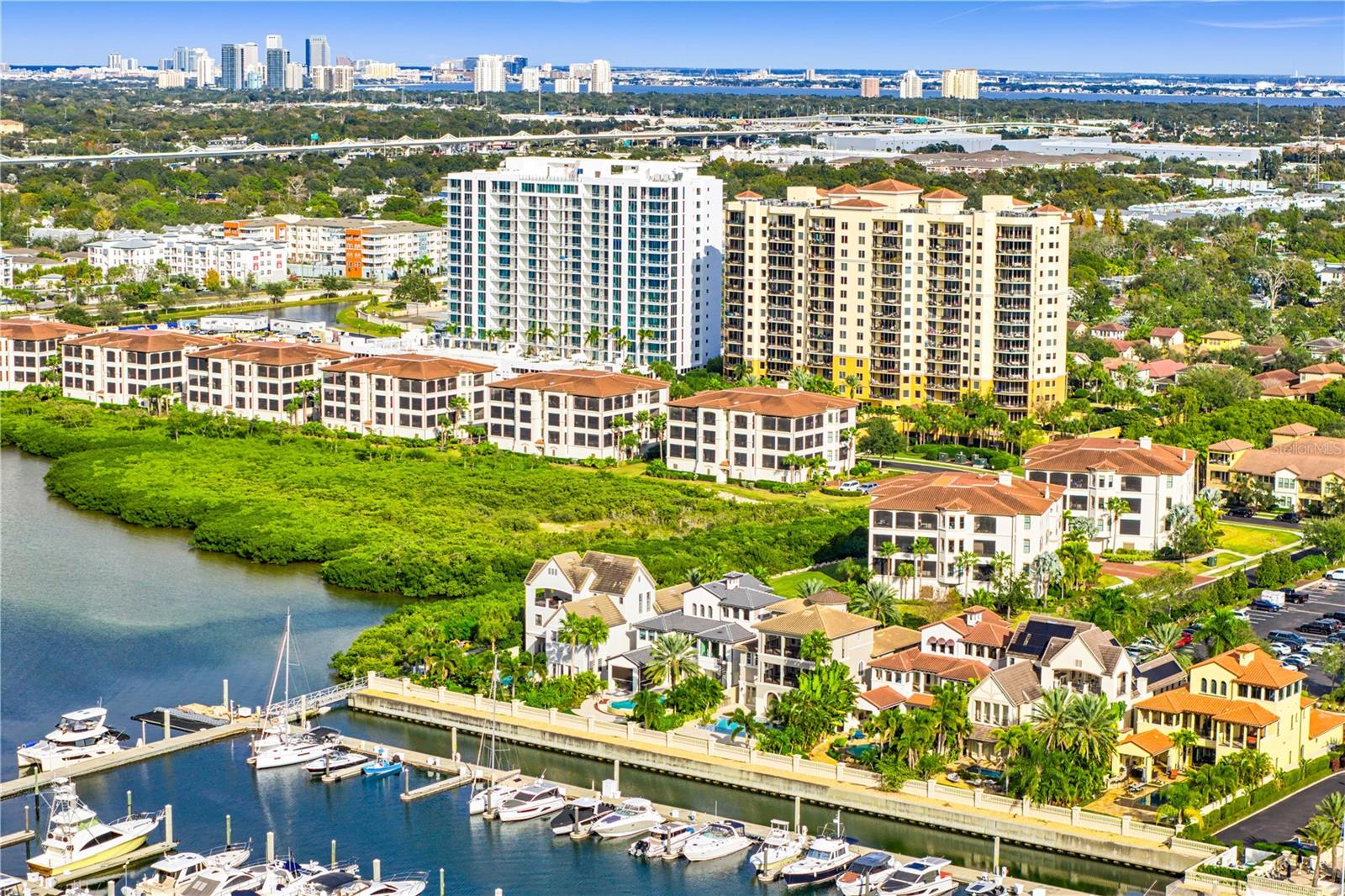 Listing photo id 97 for 5905 Beacon Shores Street