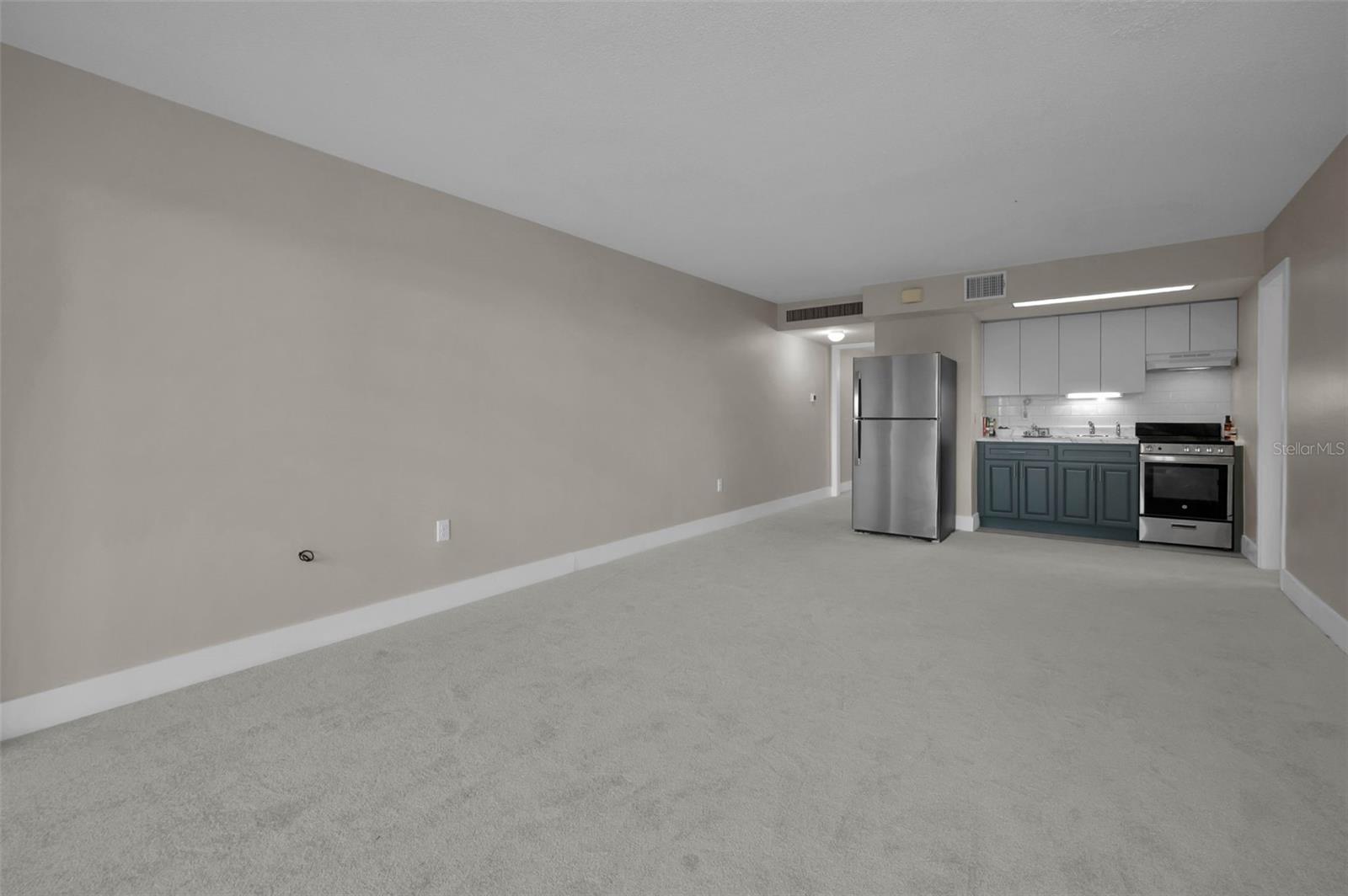 Image 11 of 46 For 622 Edgewater Drive 123