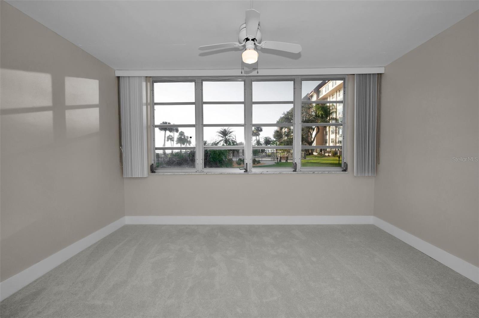 Image 18 of 46 For 622 Edgewater Drive 123