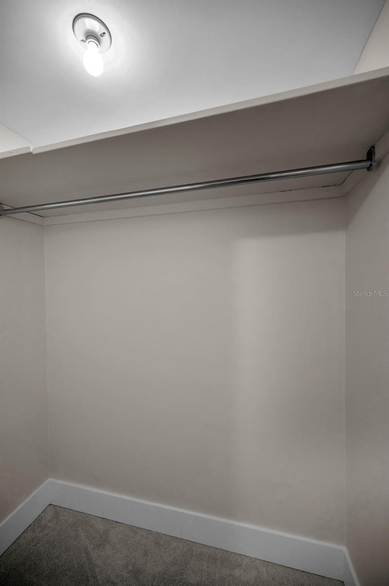 Image 26 of 46 For 622 Edgewater Drive 123