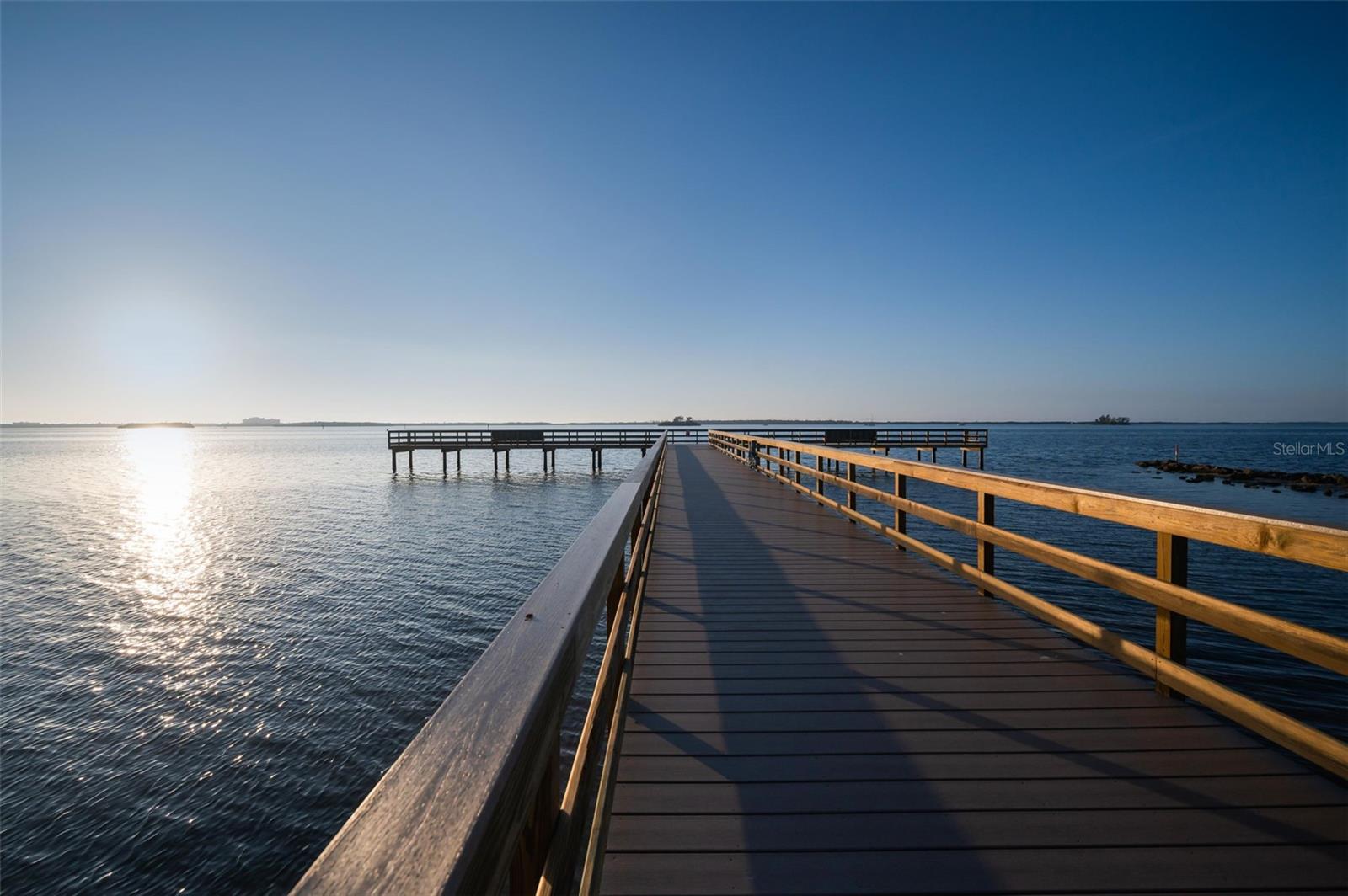 Image 32 of 46 For 622 Edgewater Drive 123